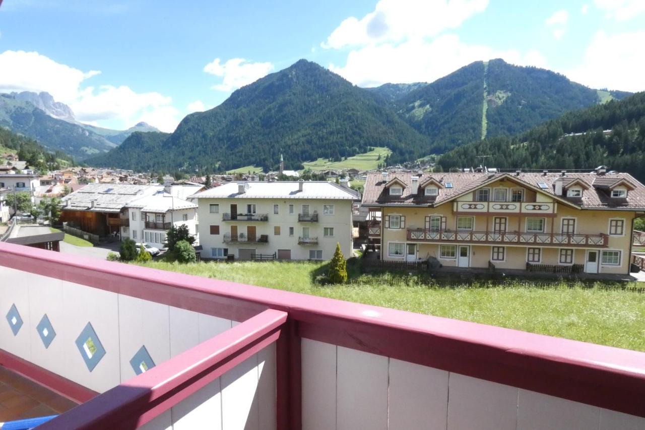Casa Azzurra Διαμέρισμα Pozza di Fassa Εξωτερικό φωτογραφία